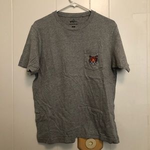 UNIQLO Tiger pocket T-Shirt